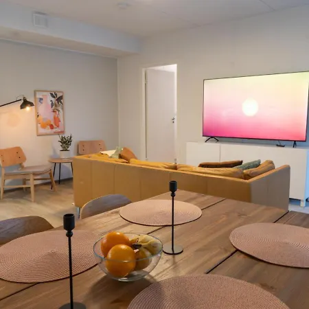 公寓 Beautifully Furnished Family - Parking, Sauna, Balcony