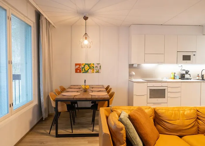 Beautifully Furnished Family - Parking, Sauna, Balcony 아파트 Jyväskylä