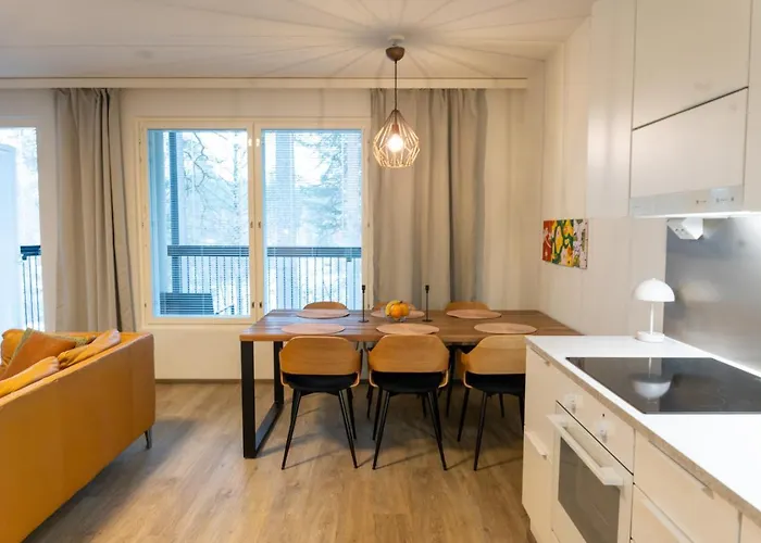 Beautifully Furnished Family - Parking, Sauna, Balcony 아파트 Jyväskylä